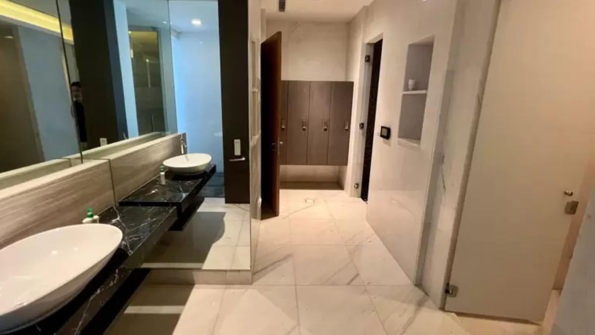105 Cove Grove Singapore luxury landed homes bathroom