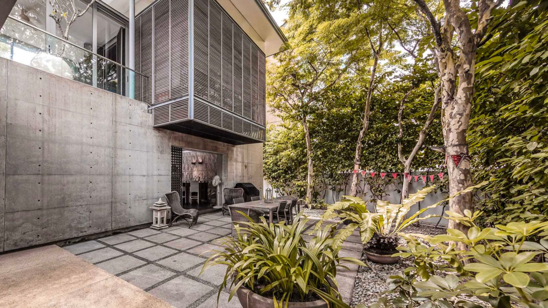 Coronation Road West luxury house in Singapore