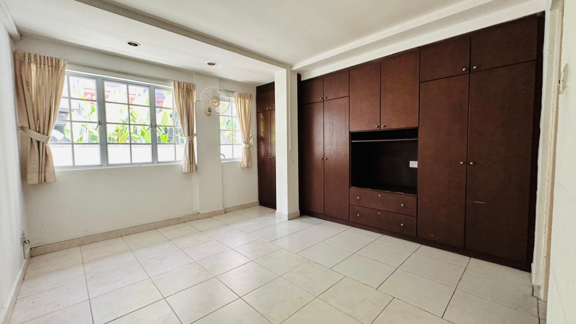 Greenwood Singapore luxury homes master bedroom 1
