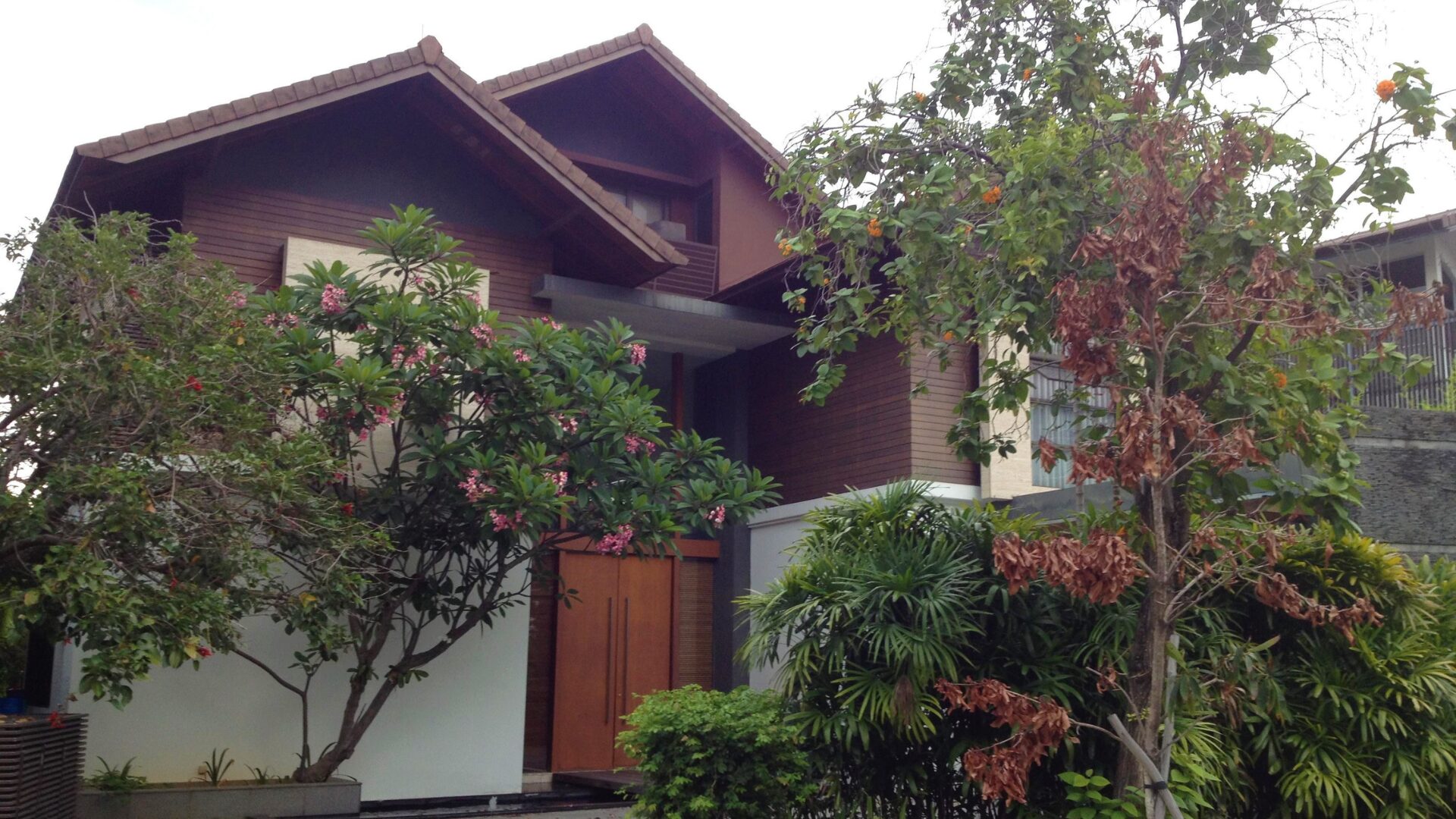 166 Ocean Drive Exterior 2 Sentosa Cove Luxury Property Singapore Luxury Homes
