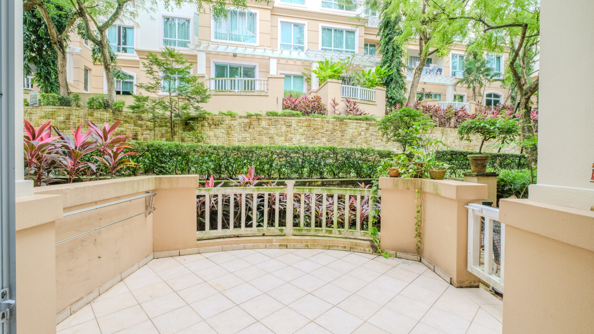 Duchess Crest Balcony 5 Luxury Properties Singapore Luxury Homes