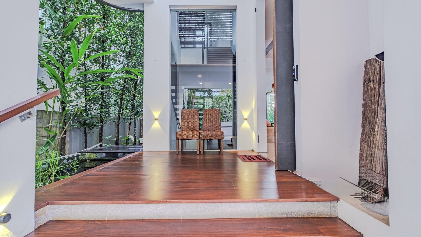 freehold detached house at Hong Kong Park Entrance Luxury Properties Singapore Luxury Homes
