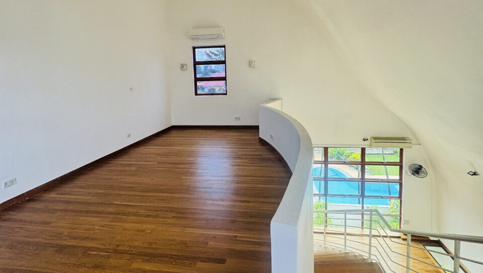Bournemouth Road Mezanine Luxury Property Singapore Luxury Homes