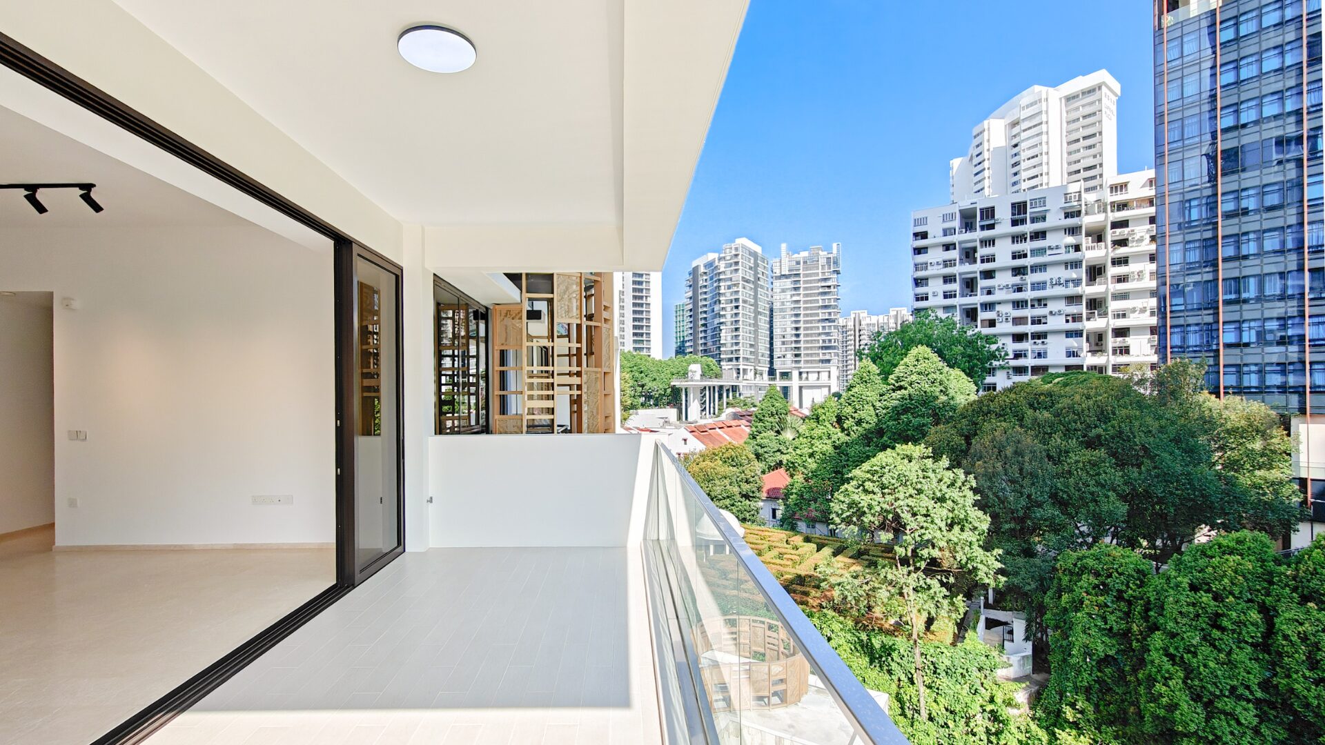 Singapore Luxury Homes presents the finest luxury houses and real estate in SG like Klimt Cairnhill luxury apartments.