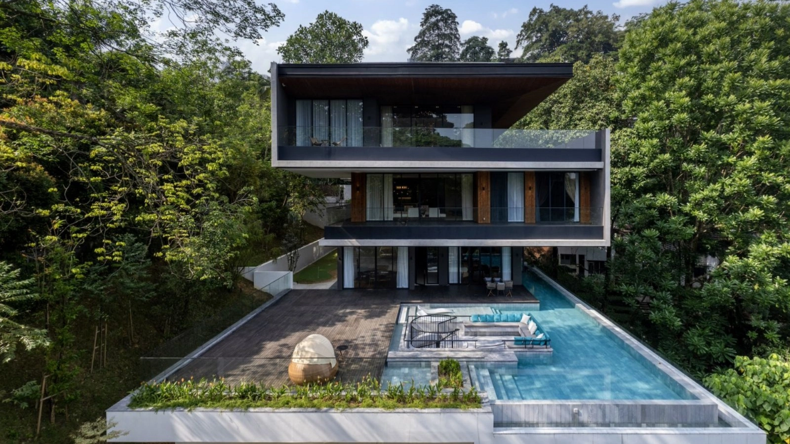 Nassim Road Ultra Luxury Triplex Penthouse Exterior