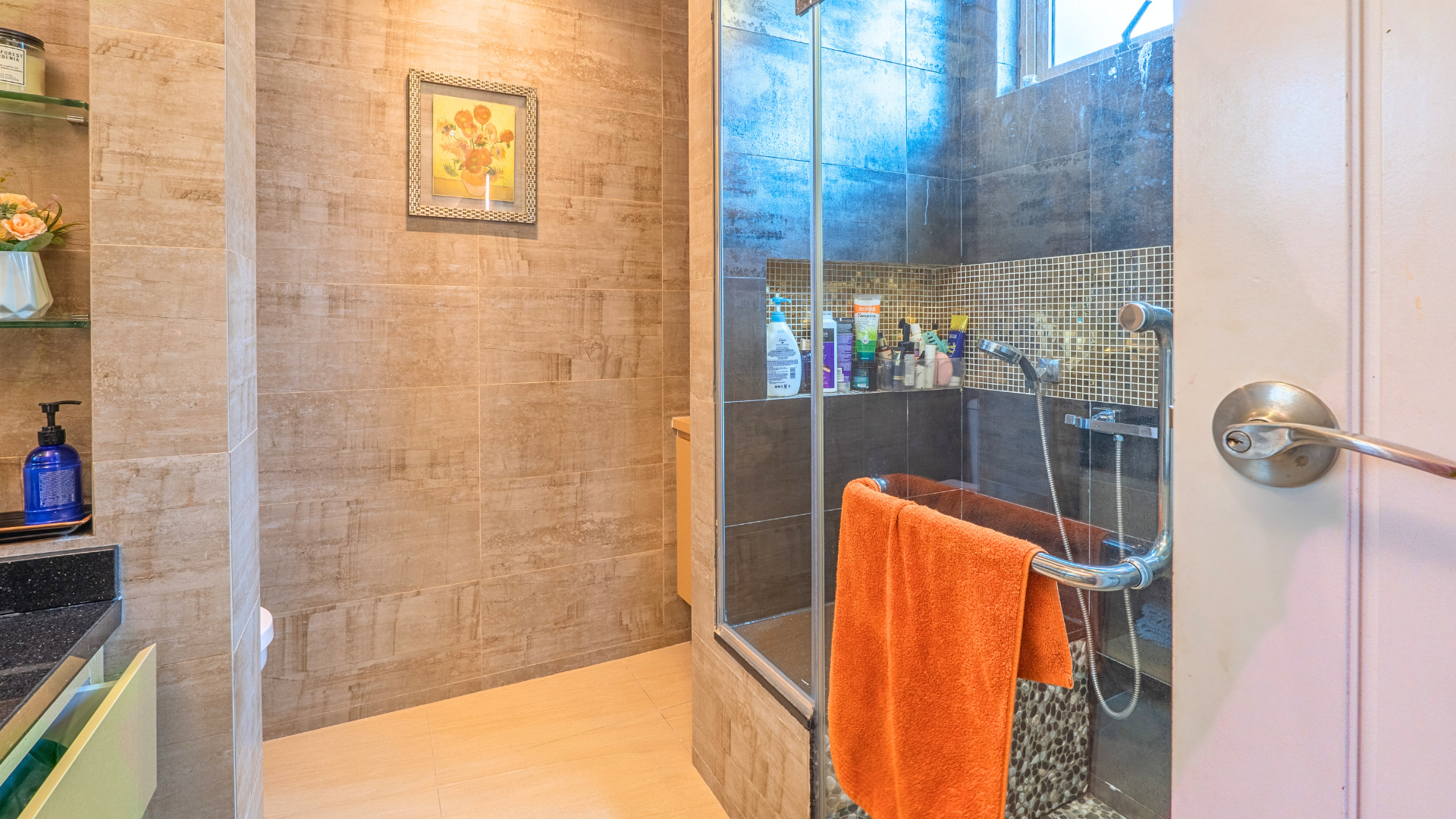 Costa Rhu Singapore luxury apartments bathroom