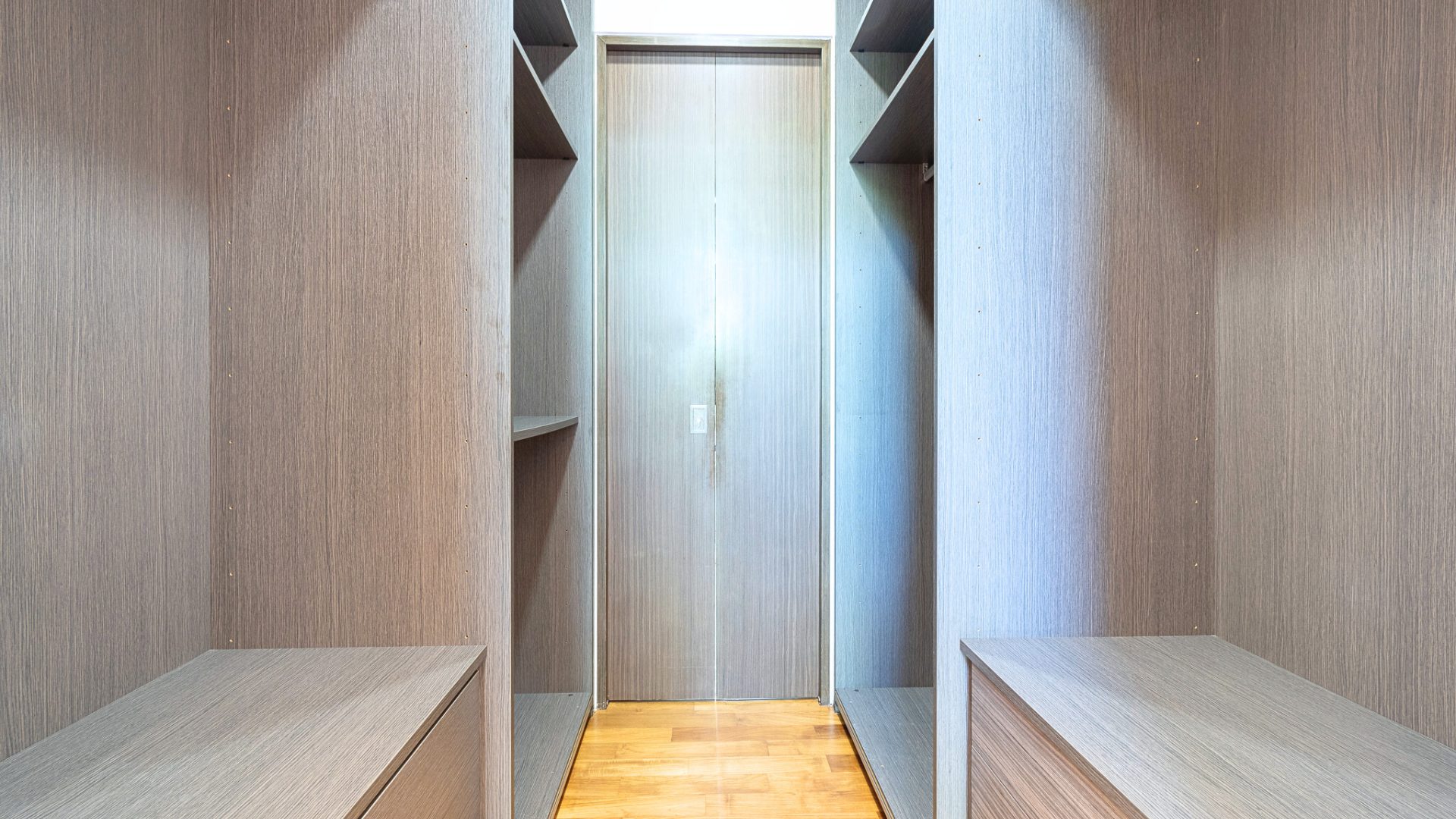 Duchess Residences Singapore luxury apartments wardrobe