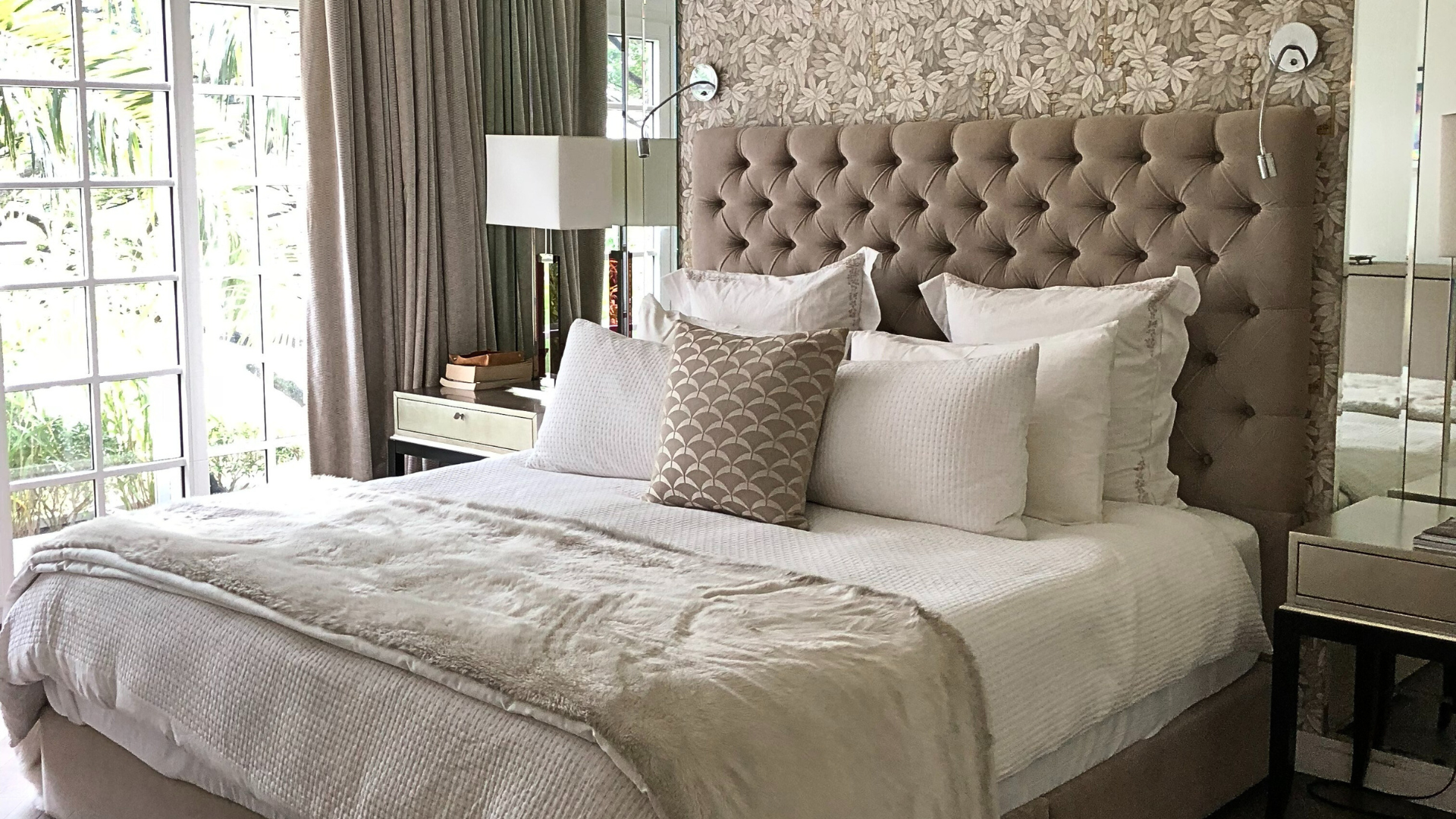 Mount Faber Lodge Singapore luxury apartments bedroom