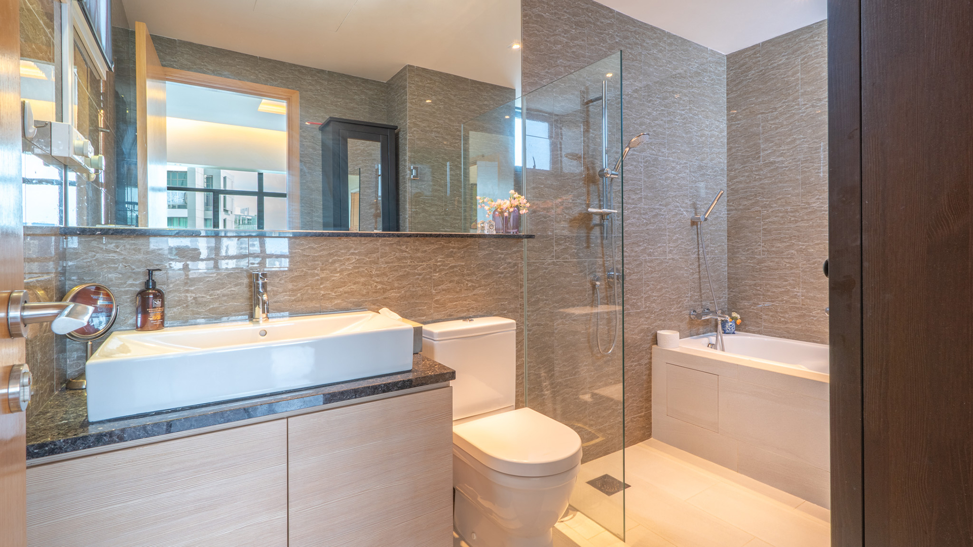 Rochelle at Newton Singapore Luxury Condominium Master Bathroom